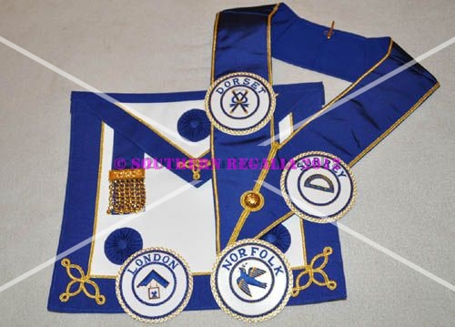 Provincial Undress Apron & Badge & Collar [Rosettes] - Leather - Click Image to Close